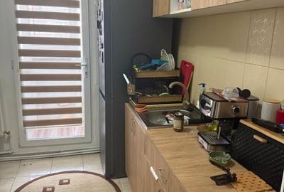 Apartament cu 2 camere decomandat în Rovine