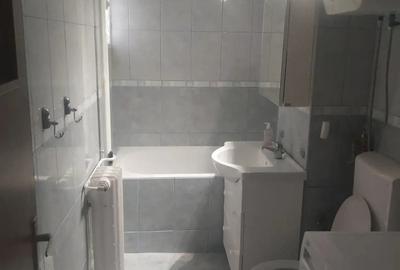 Apartament cu 3 camere decomandat în Central - 2