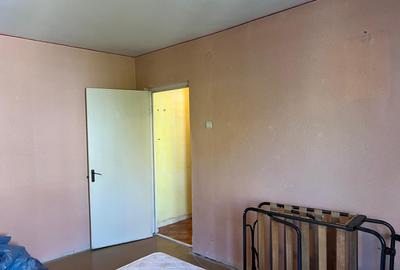 2 camere Salaj -Ferentari , str Livezilor - 7