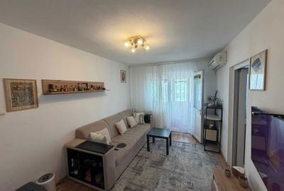 Apartament cu 2 camere semidecomandat în Km 4 - 8
