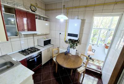 Apartament cu 3 camere semidecomandat, mobilat în P-ța Ovidiu - 18