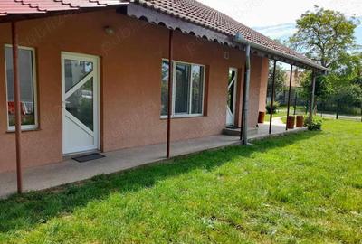 Casa cu mansarda de vanzare - 2