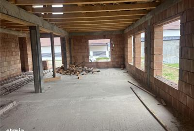 Casă cu 4 camere cu Teren 587 Mp în Central - 2