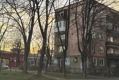 Apartament cu 3 camere decomandat în Central - 10