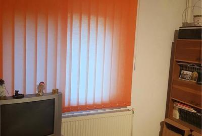 Apartament cu 4 camere decomandat în Central - 1