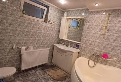 Casă individuală cu 6 camere cu Canalizare în Nord-Est - 5
