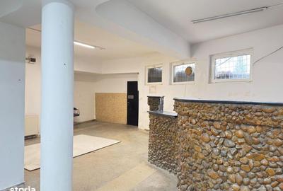 Spațiu comercial, de 93 mp, în Central - 7