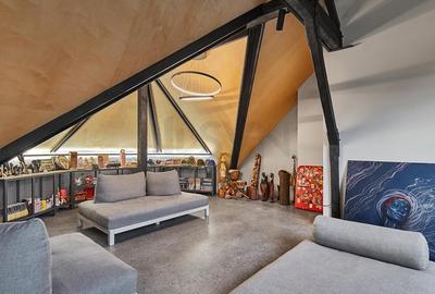 Casă individuală cu 14 camere cu Canalizare în Capitale - 14