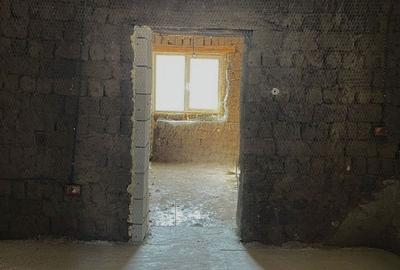 Casă cu 5 camere cu Teren 900 Mp în Toboliu