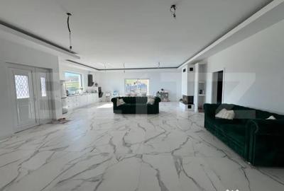 Casă cu 4 camere cu Canalizare în Central - 15