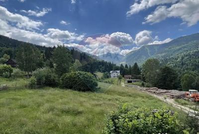 Teren de 2770 mp, în Est - 2