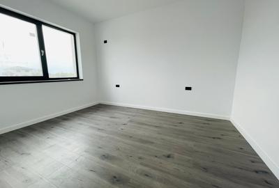Casă cu 4 camere cu Teren 400 Mp în Țegheș - 5
