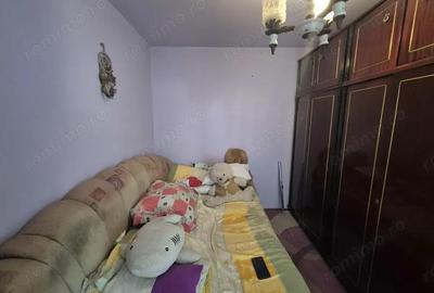 Vand apartament 2 camere Micro 1 etajul 1 - 2