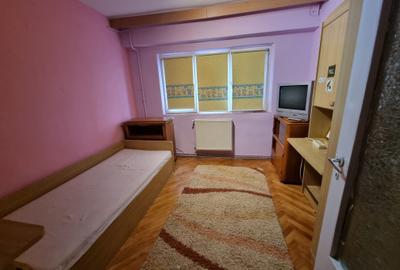Închiriez apartament 3 camere, decomandat, Zona Dacia, str. Timiș - 5