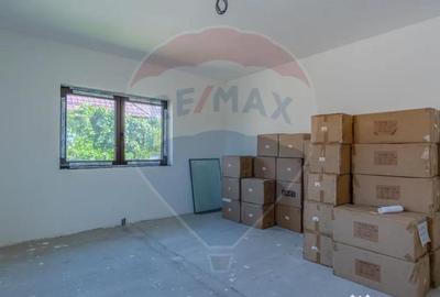 Casă cu 4 camere cu Teren 1642 Mp în Hoghiz - 7