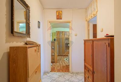 Apartament cu 3 camere decomandat, mobilat în Central - 2