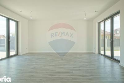 Casă cu 5 camere cu Teren 657 Mp în Florilor - 3