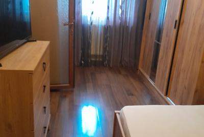 Apartament cu 2 camere semidecomandat, mobilat în Casa de Cultură
