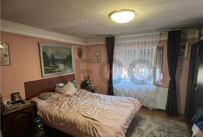 Casă cu 4 camere cu Teren 1439 Mp în Sălard - 5