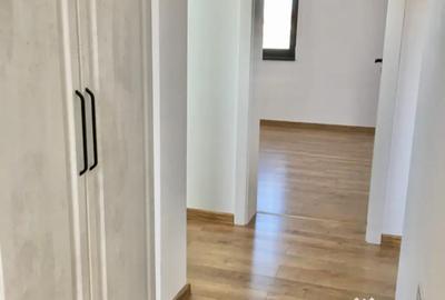 Casă cu 7 camere cu Teren 510 Mp în Central - 3