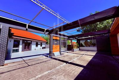 Spațiu comercial, de 1,968 mp, în Central - 11