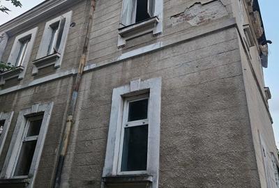 Imobil cu arhitectura Dacia - 3