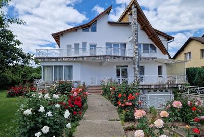 Casă individuală cu 5 camere cu Canalizare în Tractorul - 1