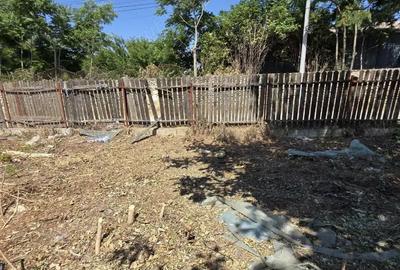 Oportunitate Unica: Vand Casa ?i Teren cu poten?ial Investi?ional in 23 August - 4