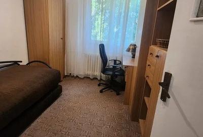 Apartament cu 2 camere, decomandat, etajul 3/4, zona Podu Ros - 3