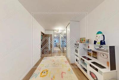 Ap cu 3 camere, balcon, mobilat si utila modern - zona C. Surii Mici - 1