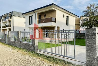 Casă individuală cu 5 camere în Central