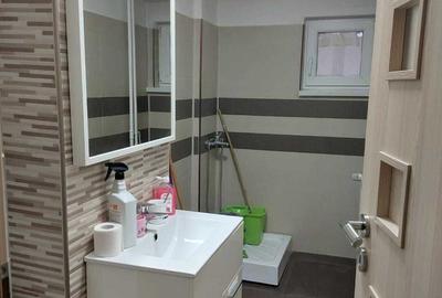 Apartament cu 3 camere decomandat în Sebastian - 2