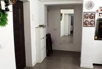 Apartament de vanzare cu 2 camere - Zona Pia?a Soarelui - 9