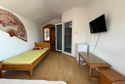 Casă cu 10 camere cu Canalizare în Est - 4