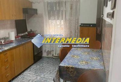 Apartament cu 3 camere decomandat în Cetate - 2