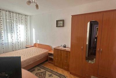 Apartament cu 3 camere decomandat în Ostroveni - 3
