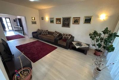 Casă cu 5 camere cu Teren 400 Mp în Cetate - 1