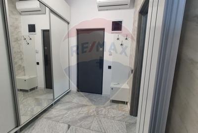 Vanzare Apartament cu 2 camere Lux in zona Tomis Nord - 8