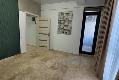 Apartament cu 3 camere semidecomandat în Tomis Nord - 11