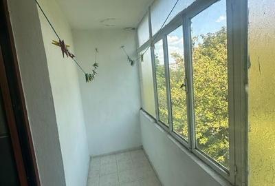 Apartament cu 3 camere decomandat în Rahova - 4