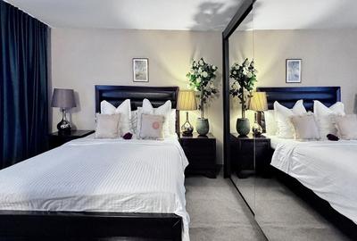 Casă individuală cu 9 camere cu Canalizare în Florilor - 7