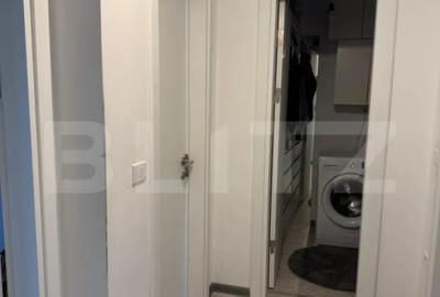 Apartament cu 3 camere decomandat în Tractorul - 9