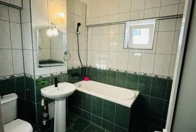 Apartament cu 3 camere decomandat, mobilat în Faleza Nord - 1