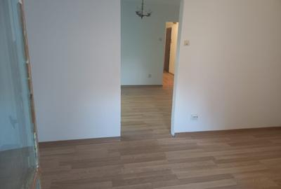 Apartament cu trei camere intr-o zona buna,partial renovat - 5