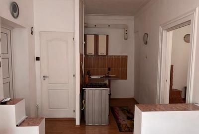 2 camere Piata Brasaai-Centrul Istoric - 9