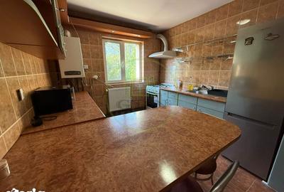 Apartament cu 3 camere semidecomandat, mobilat în 1 Mai - 8