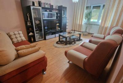 Apartament cu 3 camere decomandat în Țiglina 1