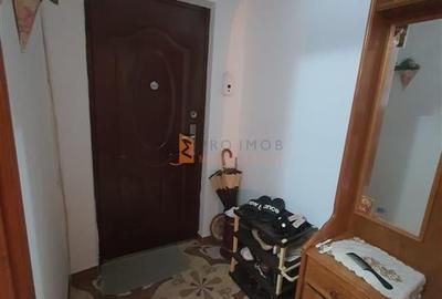 Apartament 2 camere conf 1 semidecomandat zona Brosteni - 4