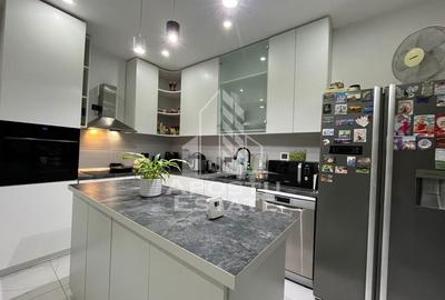 Casa individuala, 6 camere, 3 bai, garaj,acces auto, teren de 411 - 7