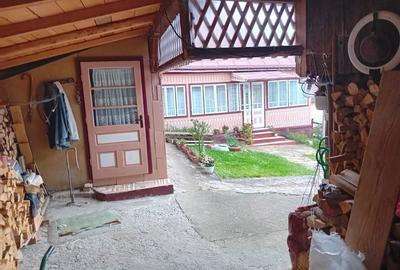 Casă cu 4 camere cu Teren 2500 Mp în Câmpulung Moldovenesc - 8